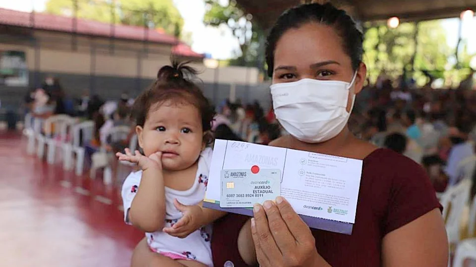 Governo do Amazonas inicia entrega do Auxílio Estadual para mais de 6 mil famílias em Iranduba