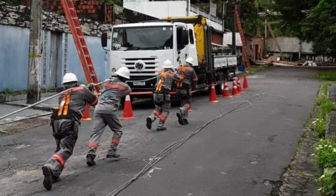 Bairros de Manaus ficarão sem energia para manutenção dos serviços; confira lista e datas