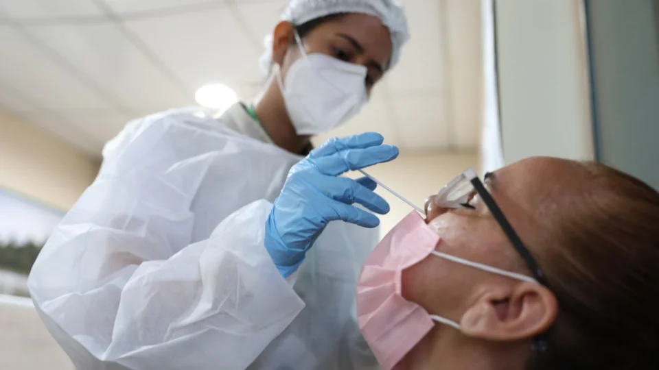 Amazonas registra 42 novos casos e 3 óbitos por Covid-19 nas últimas 24h, informa FVS-RCP