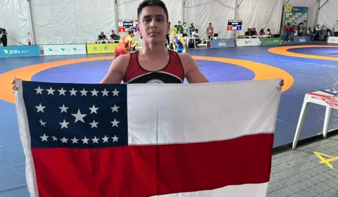 Jogos Escolares: lutador da rede estadual conquista 2º medalha de ouro no Rio de Janeiro