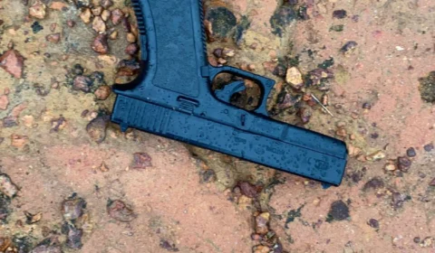 Após cometer assaltos com arma falsa e moto roubada, homem é  preso no Santo Agostinho; VÍDEO