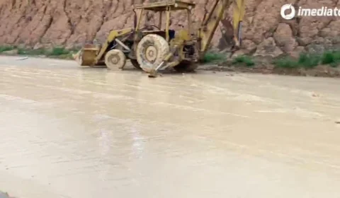 VÍDEO; Barranco desaba e lama toma conta da Autaz Mirim, na zona Leste