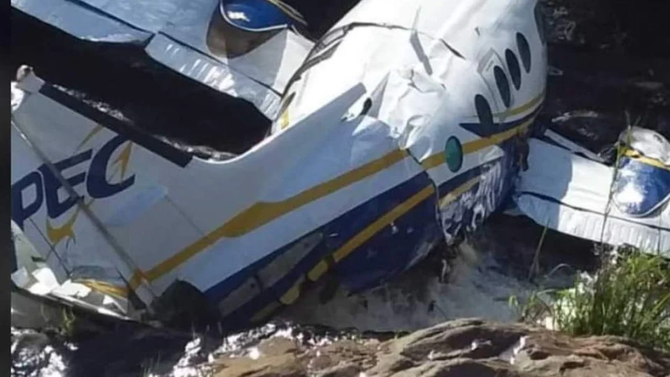 Veja vídeo dos destroços do avião de Marília Mendonça que caiu em Minas Gerais