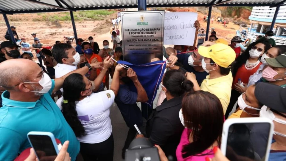 Porto flutuante é inaugurado em comunidade de Itacoatiara