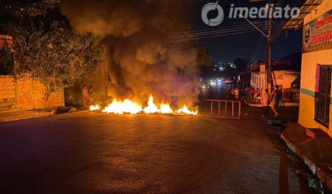 Moradores do Valparaíso realizam manifestação por conta de falta de energia elétrica