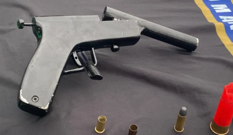 Suspeito de cometer crimes morre no hospital depois trocar tiros com a PM; VÍDEO