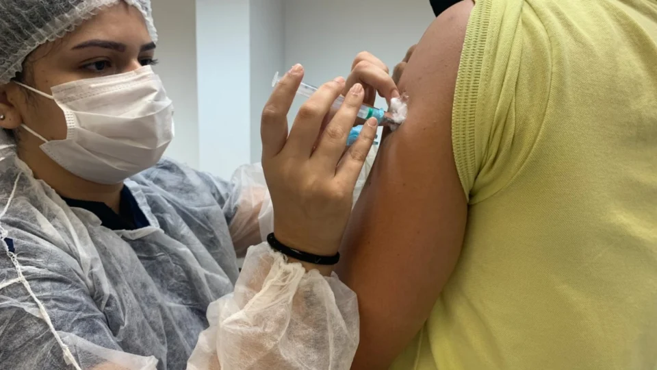 Participantes do CovacManaus 2 têm até esta semana para tomarem dose de reforço