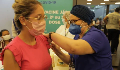 Mais de 26 mil pessoas receberam dose de imunizante nos shoppings de Manaus