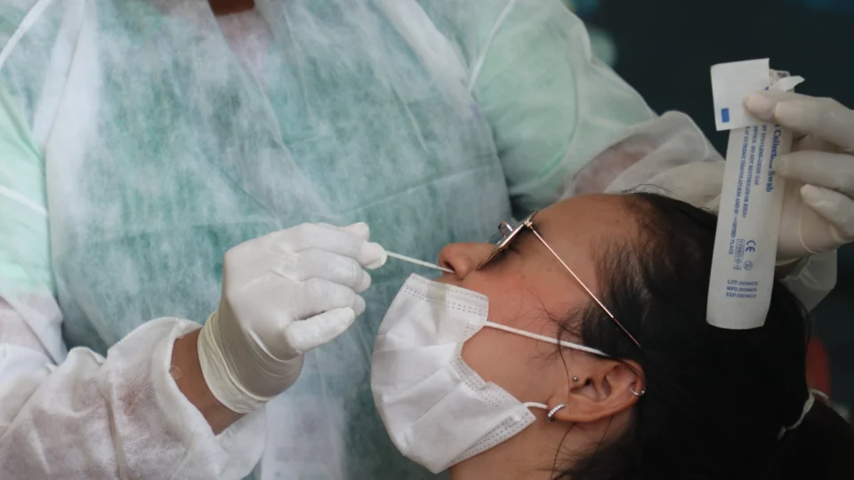 Amazonas tem 141 novos casos de Covid e 5 suspeitos de varíola dos macacos