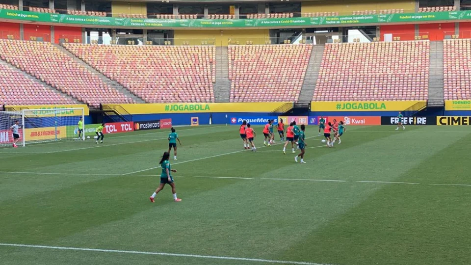 Seleção Brasileira: Meninas fazem primeiro treino na Arena da Amazônia em Manaus