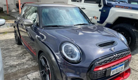 VÍDEOS; Carros de luxo são apreendidos em operação ‘Blockchain Fake’ pela DERFD em Manaus