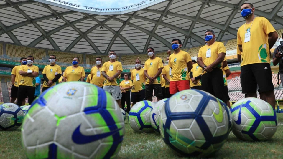 ‘Gol do Brasil’:  Chega ao fim treinamento de professores para projeto em parceria com a CBF
