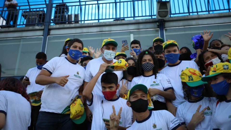 Alunos das redes estadual e municipal participam do Festival de Futebol Feminino com a CBF neste domingo (28)