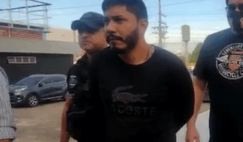 Vídeo;Homem é preso por envolvimento no homicídio de ajudante de pedreiro, em Manaus