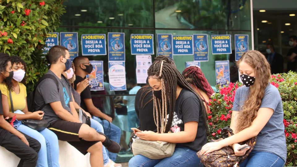 Saiba como se preparar para o Enem e vestibulares