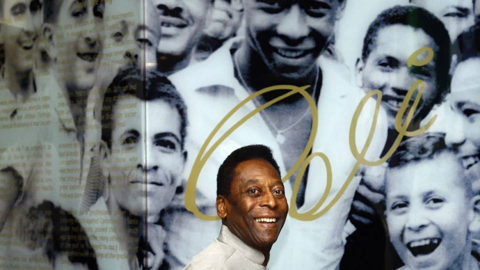 Pelé recebe alta do hospital para passar o Natal com a família