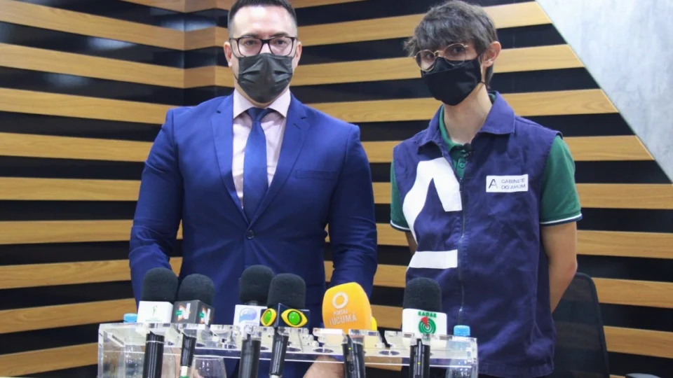 Amom e Guedes vão à justiça contra o “cotão”