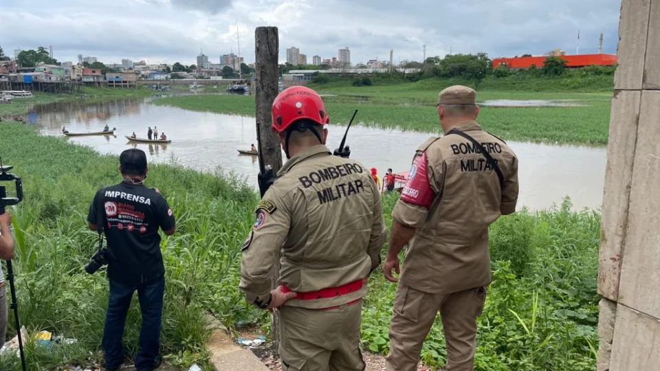 Corpo é encontrado boiando em igarapé no Educandos