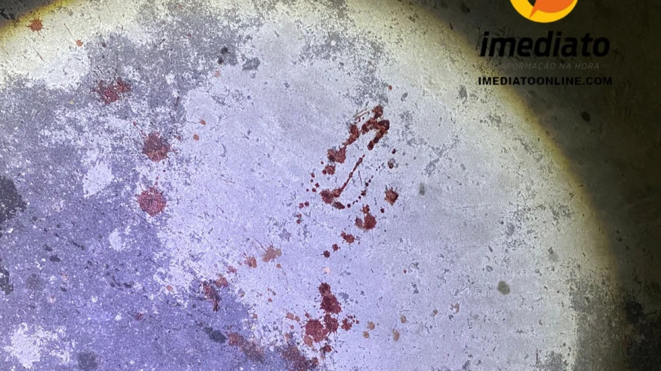 Mulher que seria alvo de homicídio, faz homem como escudo no Mutirão e ambos são baleados