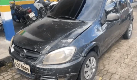 VÍDEO; “Oráculo” identifica carro roubado e homem é preso com arma de fogo no veículo