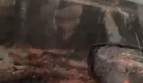 Veja vídeo de muro que caiu durante forte chuva na zona Norte de Manaus