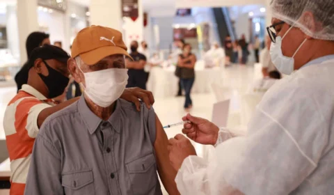 Vacina Amazonas: 5.099.075 já foram aplicadas no AM até este sábado (4)