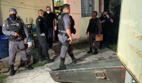 VÍDEO; Homem avista assassinos, corre, mas acaba sendo morto dentro de casa no Conjunto Cidade VI