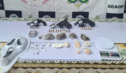 Homens são presos em Ramal no Iranduba portando armas e drogas.