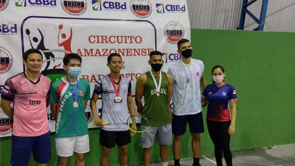 Estudantes de CETI da zona Leste de Manaus conquistam medalhas em Campeonato de Badminton
