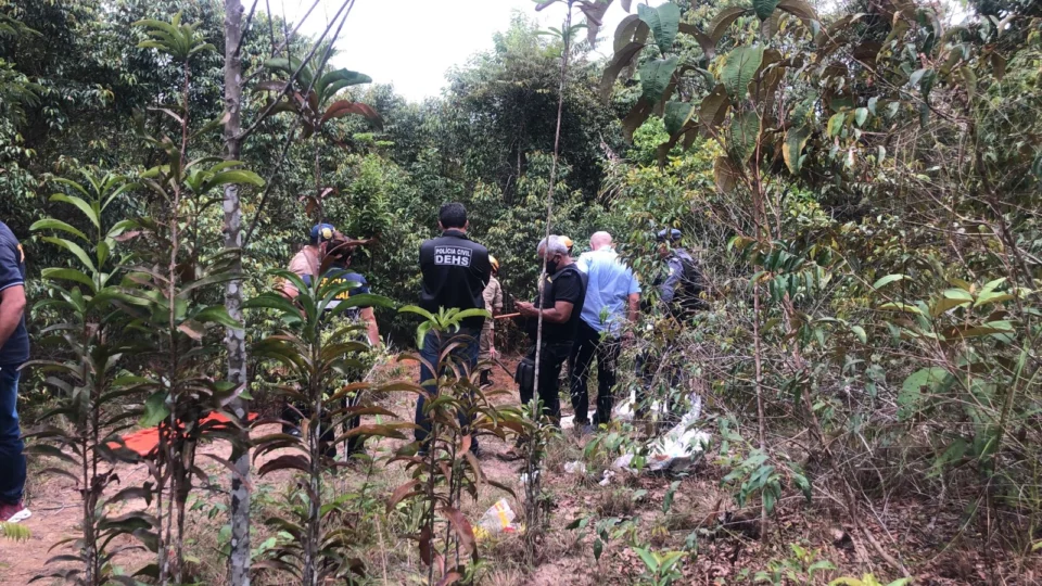 Casal é encontrado enterrado de cabeça para baixo no ramal do Acará – VEJA VÍDEOS