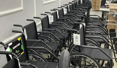 Governo entrega 700 equipamentos  de saúde e inaugura Centro de Testagem na Policlínica Codajás