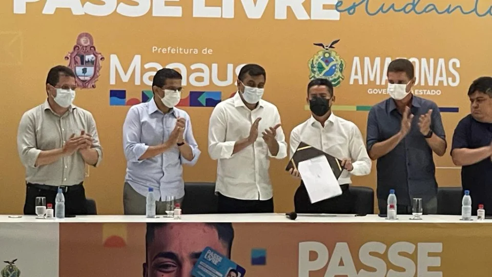 Wilson Lima e David Almeida oficializam “Passe Livre” para Estudantes de Manaus