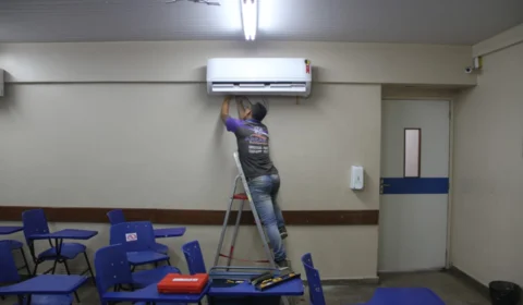 Escolas estaduais do AM recebem aparelhos de ar-condicionado entregues pelo Governo do Estado