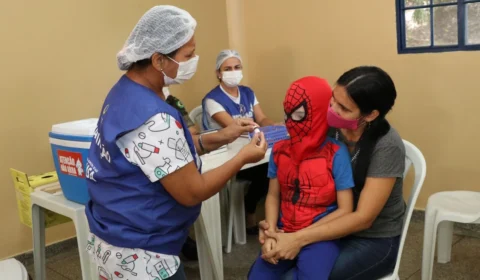 Manaus registra 9,5 mil crianças com atraso vacinal