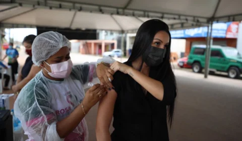 Manaus tem mais de 50 pontos de vacinação contra Covid-19 nesta semana