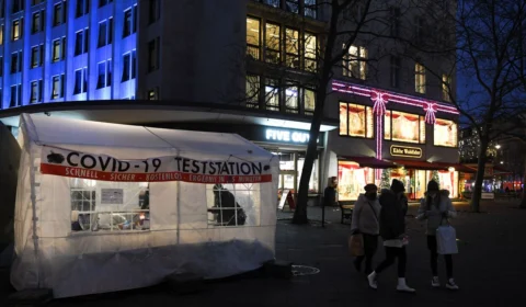 Alemanha bate recorde com mais de 80 mil casos diários de covid-19