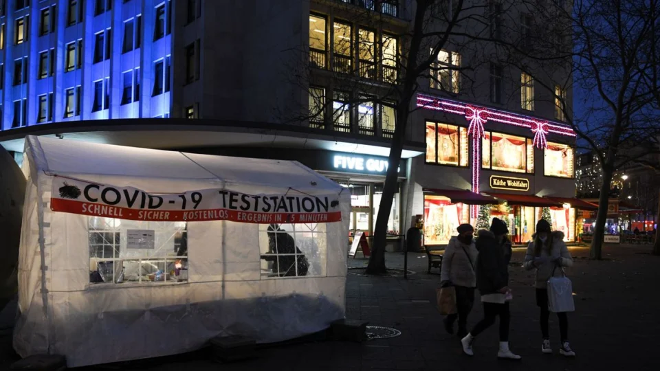 Alemanha bate recorde com mais de 80 mil casos diários de covid-19