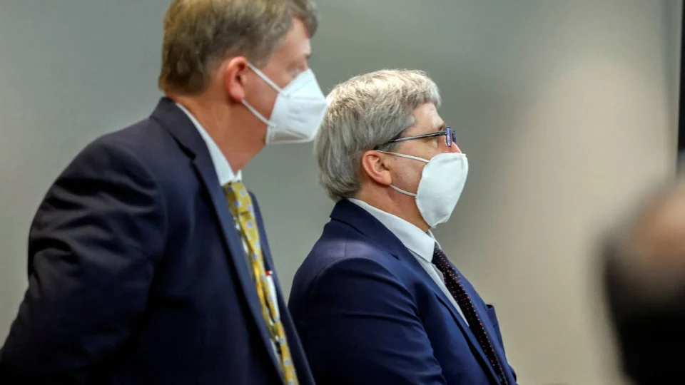 EUA: homens são condenados à prisão perpétua por assassinato de negro