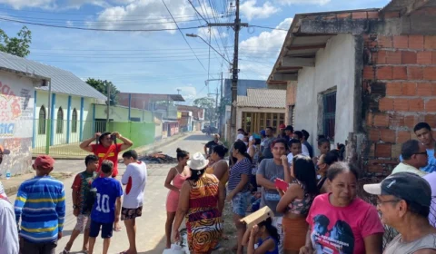 Contas de energia que chegam a quase 3 mil reais causam protestos pela cidade de Manaus