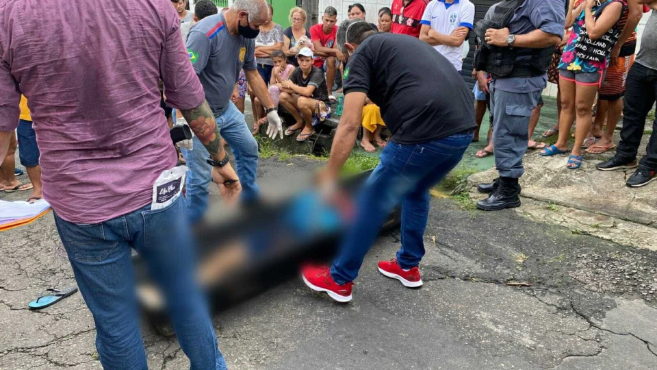 Vídeo captura momento em que homem é executado a tiros no Santo Agostinho