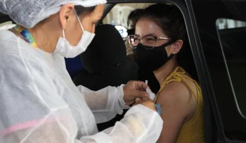 Vacinação contra a Covid-19 será realizada em 69 pontos em Manaus neste sábado