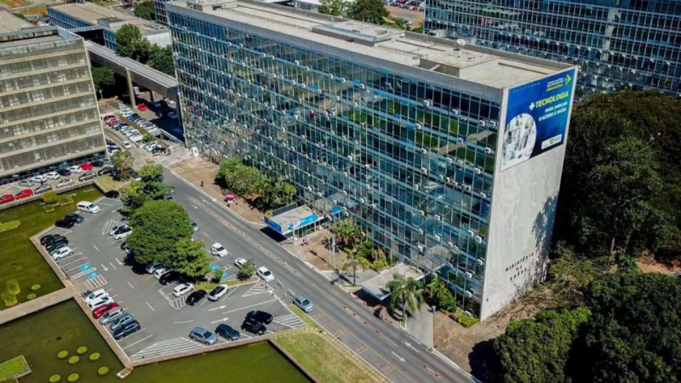 Saúde lança nova versão da caderneta de saúde para crianças