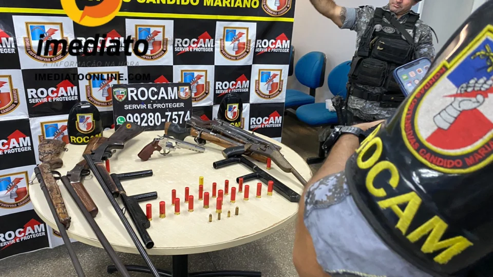 10 armas são apreendidas pela rocam no Zumbi, entre elas uma de fabricação Russa