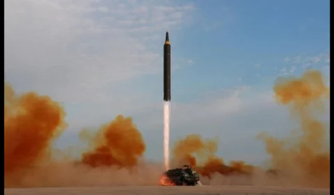 Coreia do Norte lança novo míssil balístico