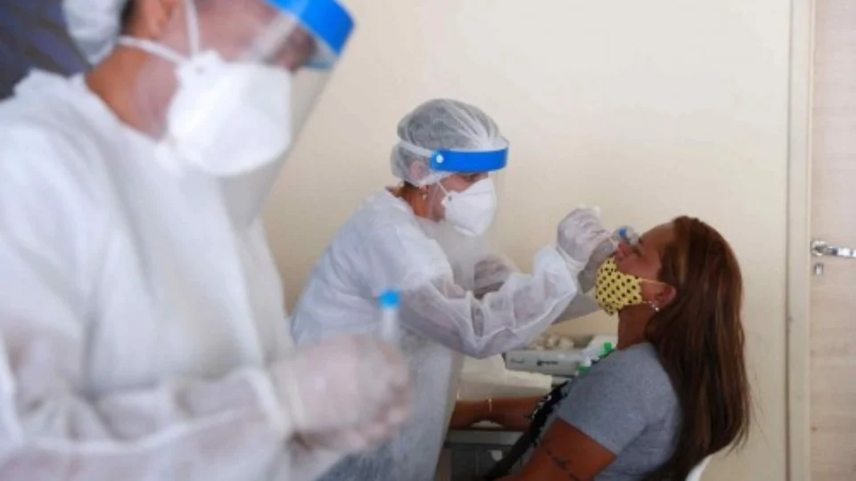 Covid-19: Senacon notifica empresas sobre alta de preços de testes