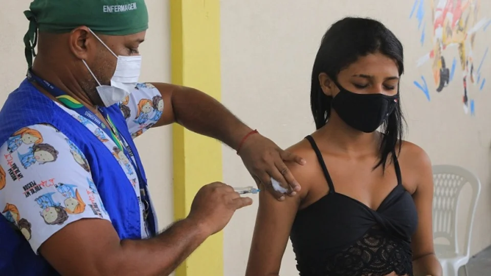 Covid-19: Confira os 56 pontos de vacinação para esta semana