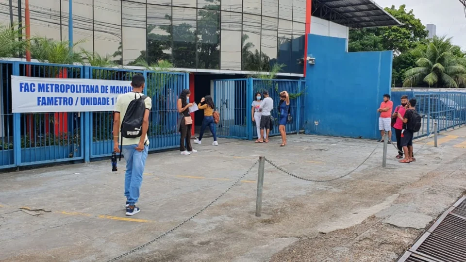 Em Manaus, candidatos também participam da reaplicação do Enem 2021