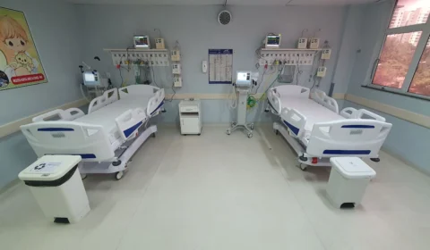 Internações por Covid-19 reduzem 87% e óbitos caem 98% no Amazonas em relação a 2021