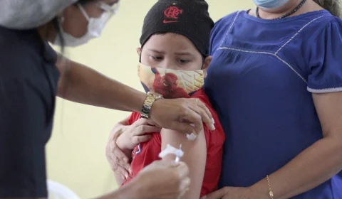 Prefeitura amplia vacinação para novos grupos de crianças nesta segunda-feira, (24); Saiba Mais