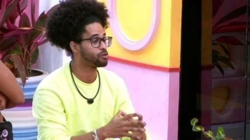 Emparedado Luciano fala de ‘incoerência’ e Pedro Scooby rebate; “O seu sonho não é mais nem menos especial”